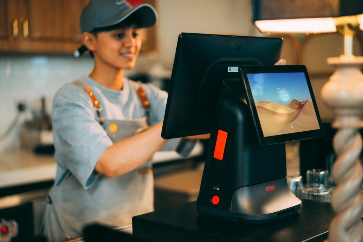 POS hardware supplier-pexels-imin-technology